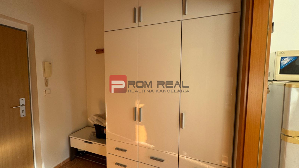 Exkluzivne Prenájom 1 izbový byt v KOPRIVNICI Dúbravka 3.p.