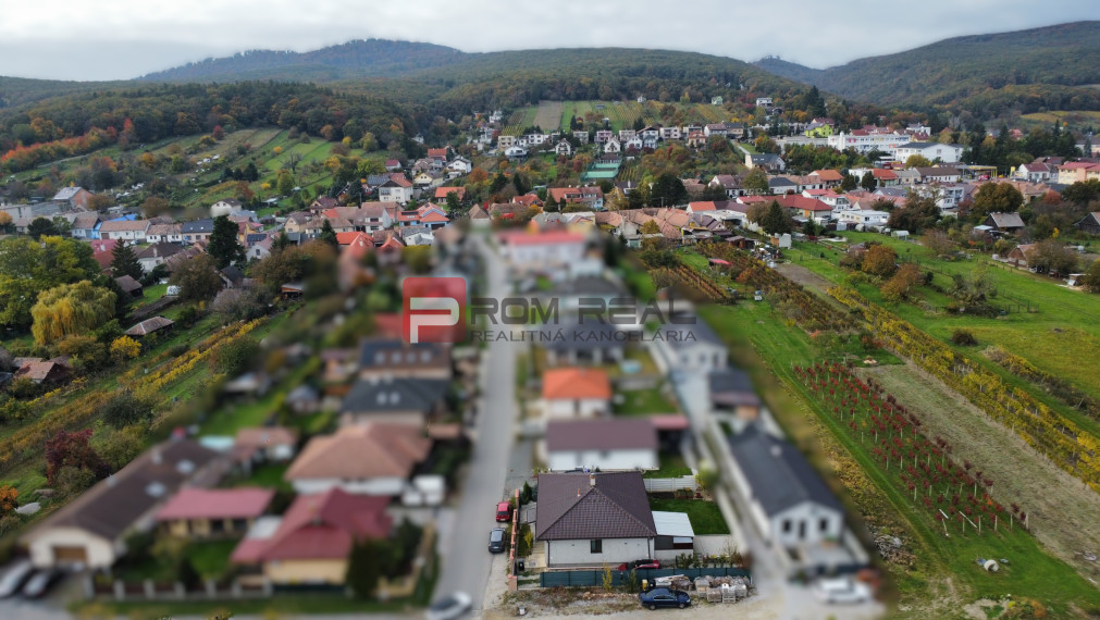 Tiché bývanie pre rodinu blízko prírody