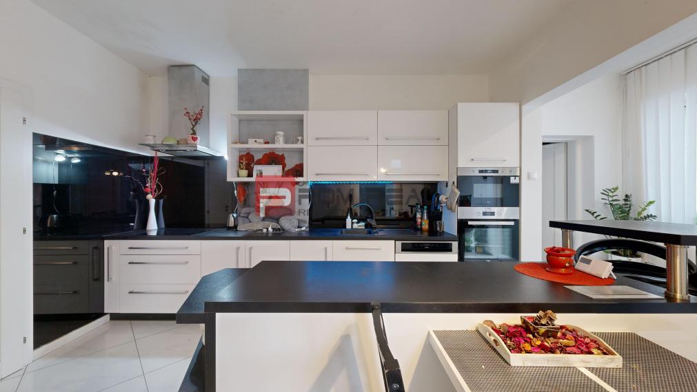 4-izbový rodinný dom s veľkým pozemkom v obci Igram