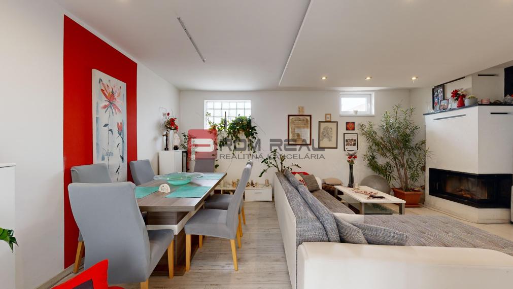 4-izbový rodinný dom s veľkým pozemkom v obci Igram