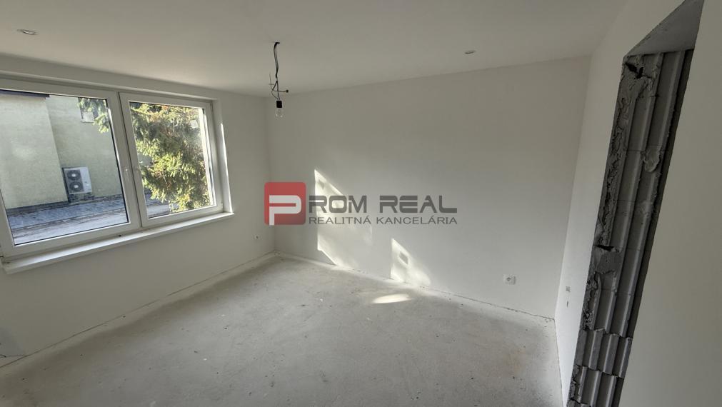 Úplne nový skolaudovaný dom v Slnečnom údolí Limbach 🌄