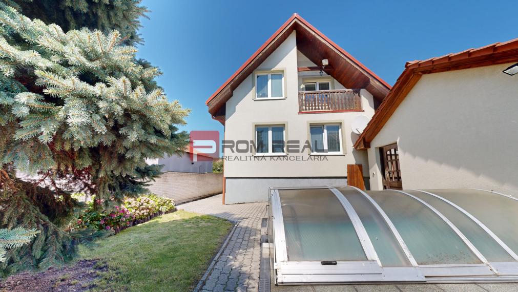 Na PREDAJ 5 izbový rodinný dom s bazénom Pezinok - Limbach