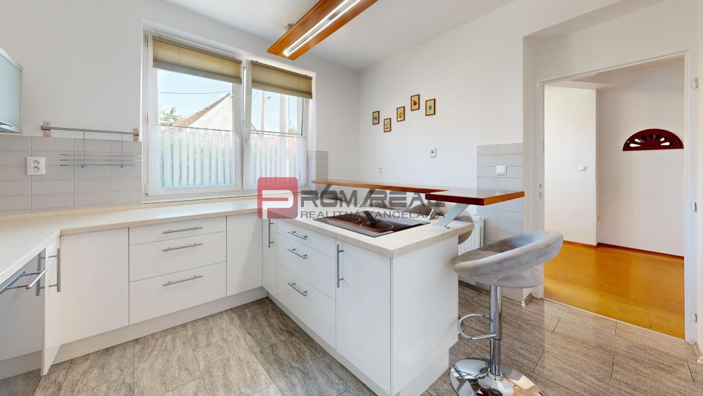 Na PREDAJ 5 izbový rodinný dom s bazénom Pezinok - Limbach