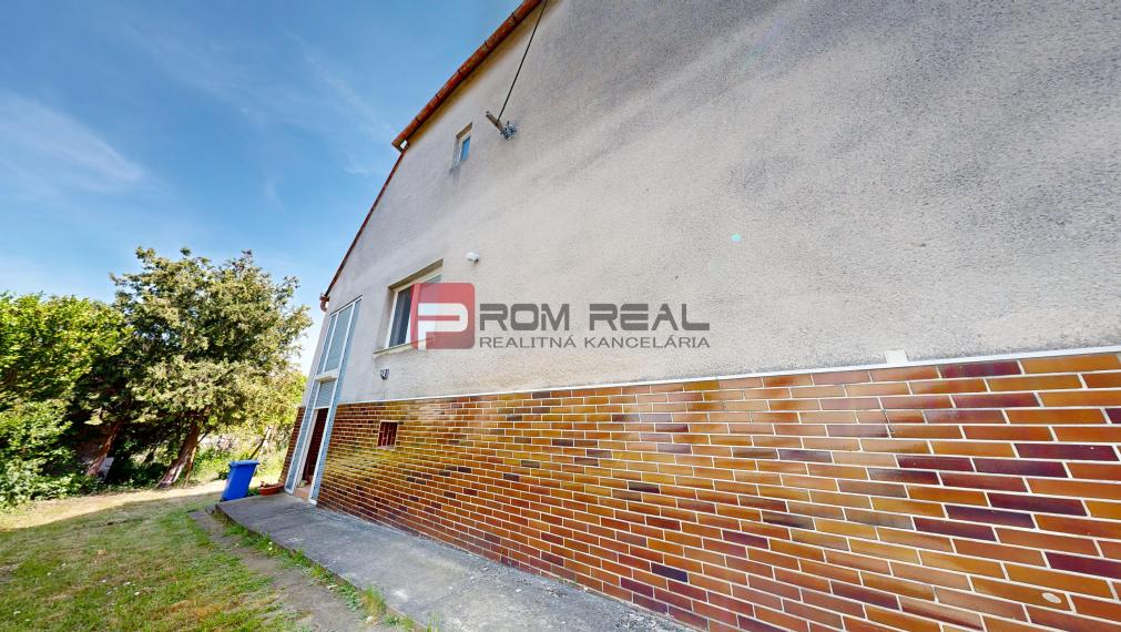 PREDAJ - Rodinný dom v meste Gbely