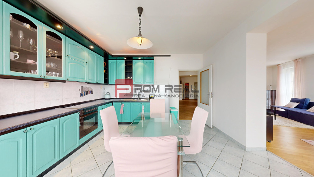 REZERVOVANE 3 izbový byt s parkovacím miestom na predaj