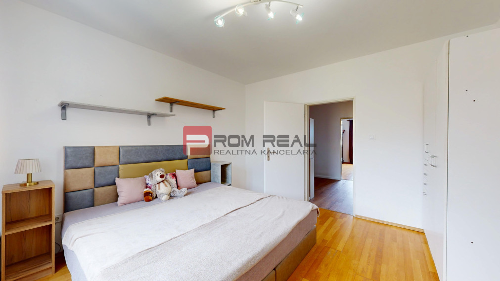 REZERVOVANE 3 izbový byt s parkovacím miestom na predaj