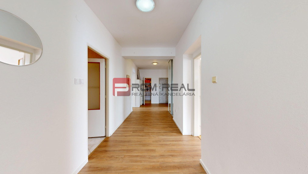 REZERVOVANE 3 izbový byt s parkovacím miestom na predaj