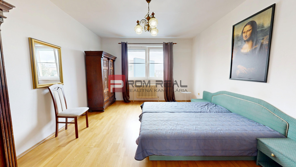 REZERVOVANE 3 izbový byt s parkovacím miestom na predaj