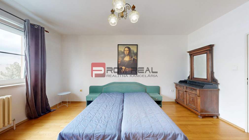 REZERVOVANE 3 izbový byt s parkovacím miestom na predaj