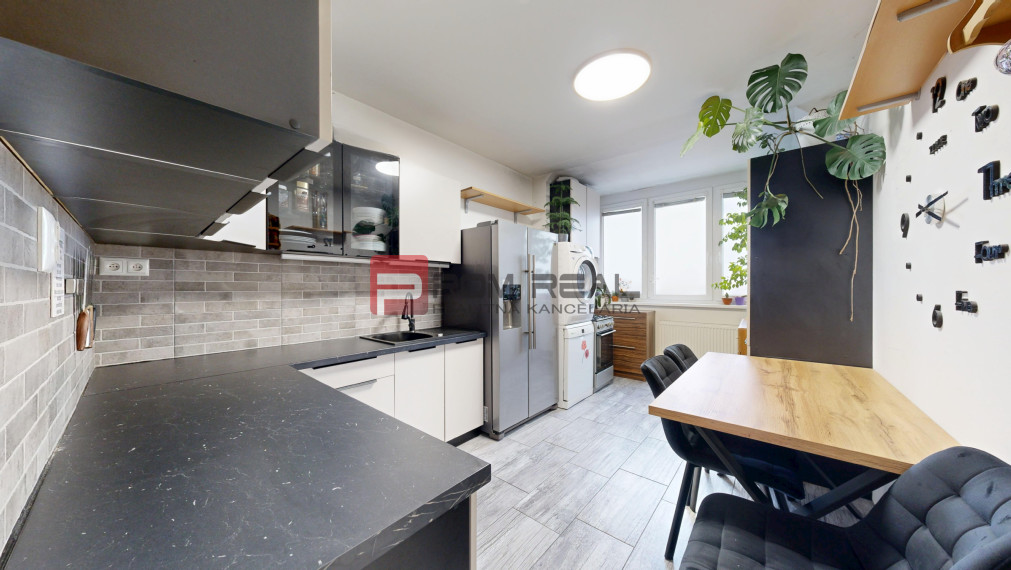 REZERVOVANÉ veľkého 3 izbového bytu