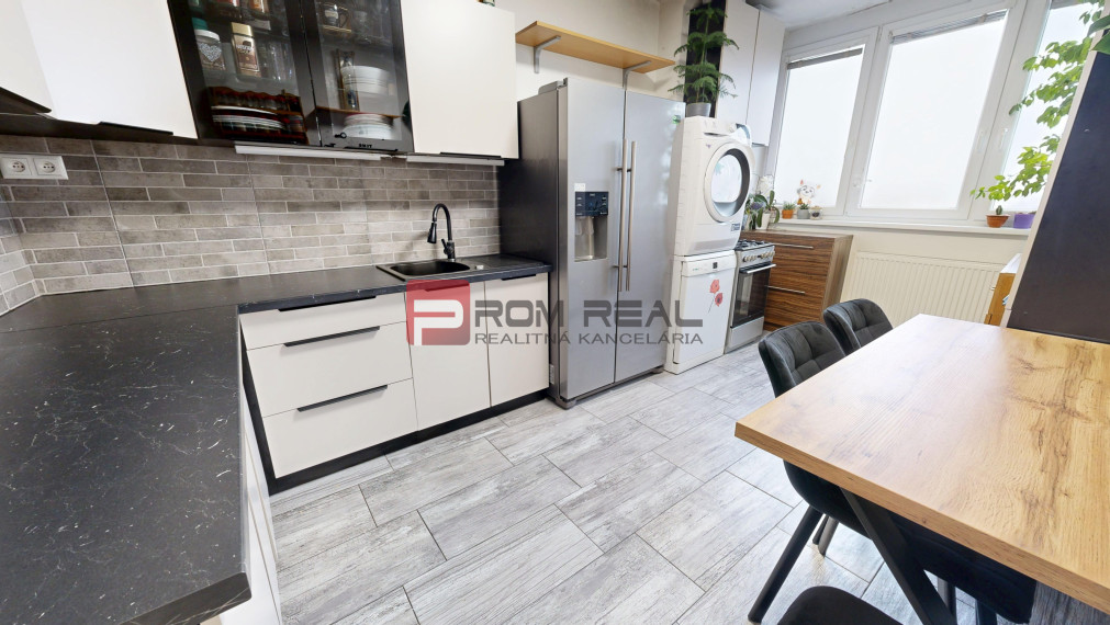 REZERVOVANÉ veľkého 3 izbového bytu