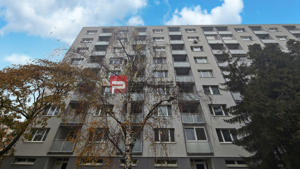 REZERVOVANÉ veľkého 3 izbového bytu