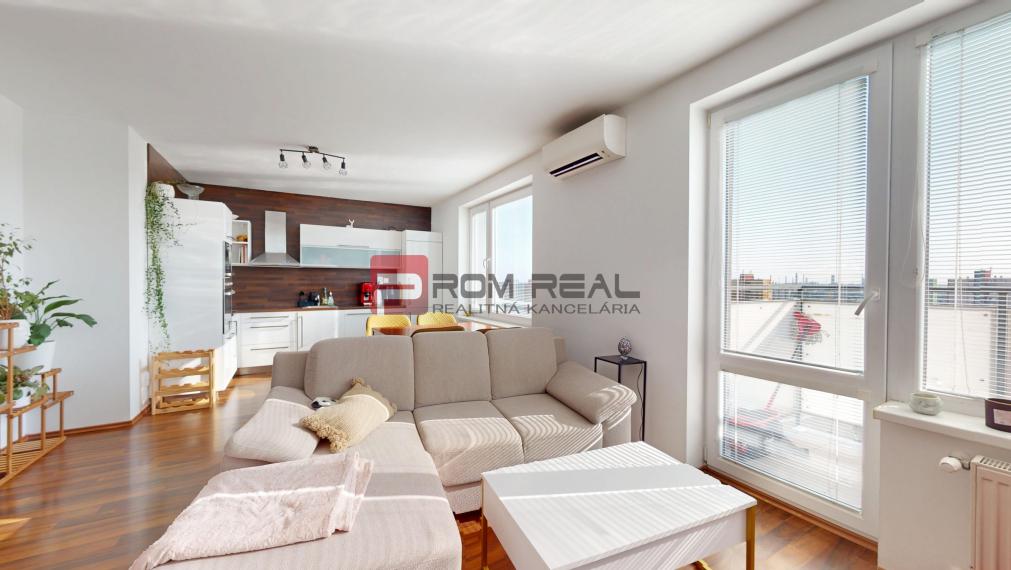 Svetlý 2i byt s dvomi balkónmi a parkovaním P. Biskupice