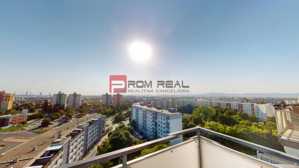 Svetlý 2i byt s dvomi balkónmi a parkovaním P. Biskupice