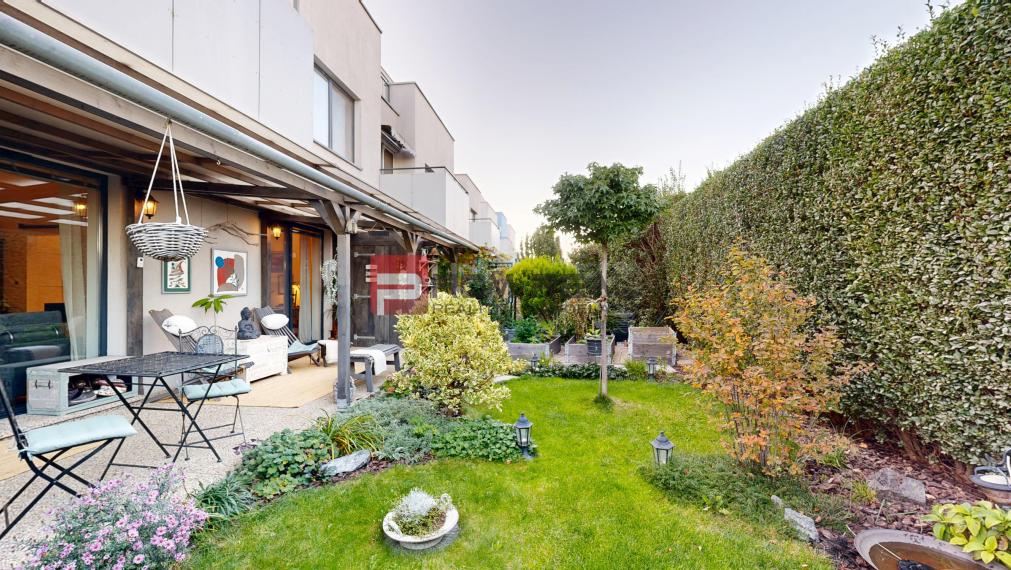 Exkluzívne na predaj krásny 3-izb.byt s dizajnovou záhradou a parkovaním vo Hviezdoslavove