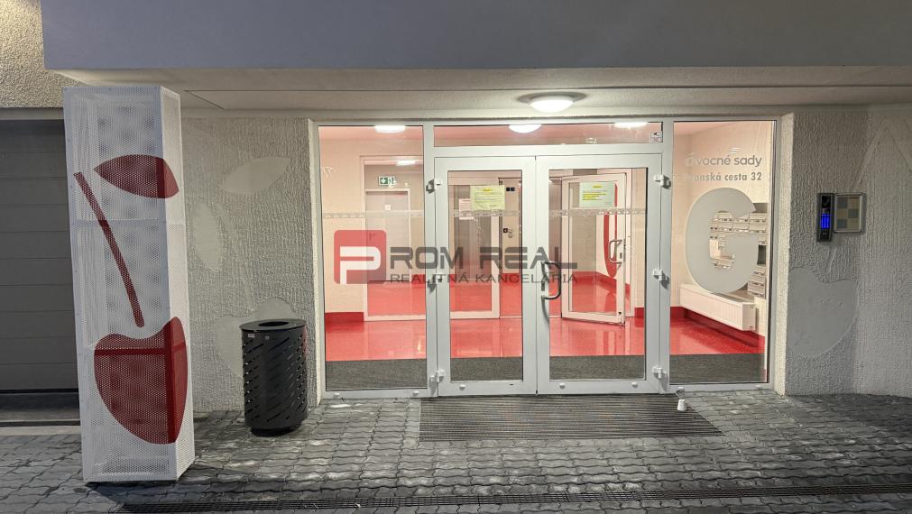 PRENÁJOM 3-izbový byt Ovocné sady BA Ružinov parking v cene