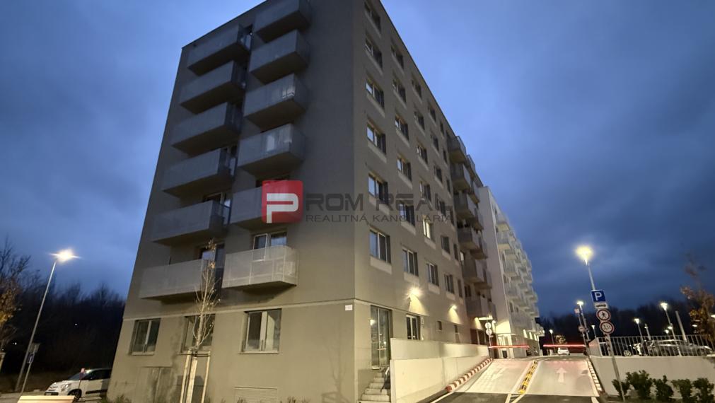 PRENÁJOM 3-izbový byt Ovocné sady BA Ružinov parking v cene