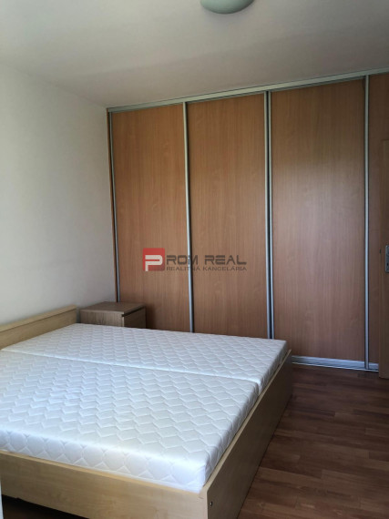 Exkluzivne Prenájom 2 izbový byt Segnerová ulica Dúbravka