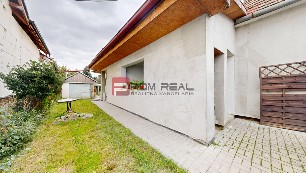 Rodinný dom s dvomi bytovými jednotkami v Ivanke pri Dunaji