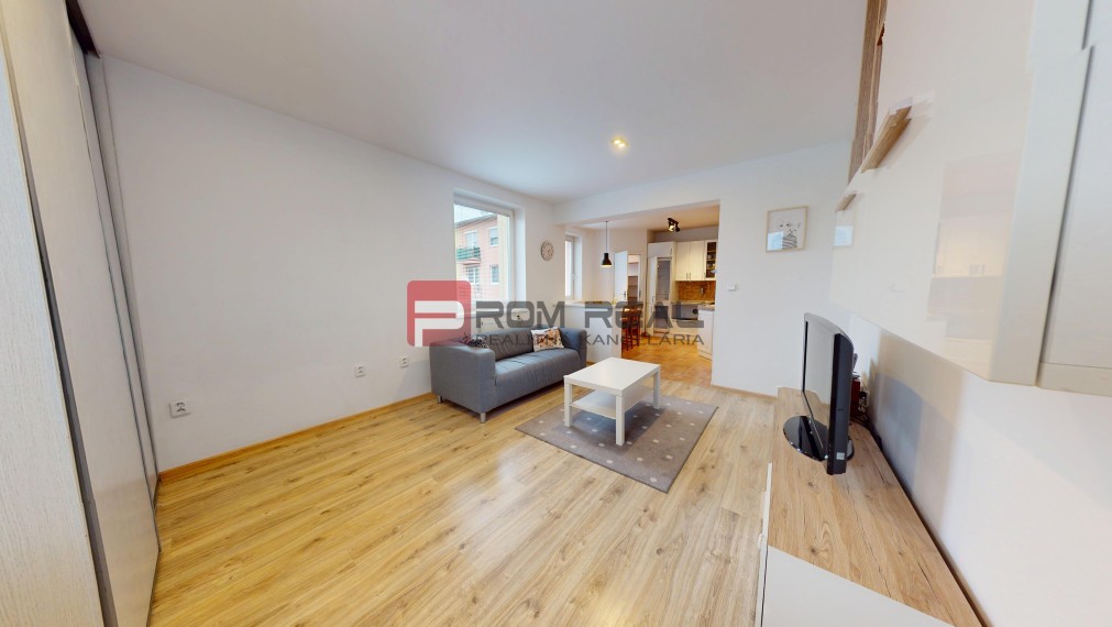 Na prenájom zariadený, svetlý 2 izbový byt s balkónom