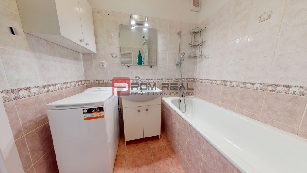 Na prenájom zariadený, svetlý 2 izbový byt s balkónom