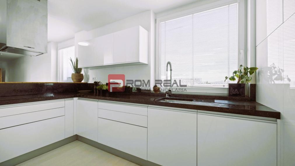 Veľkometrážny 5-izbový PENTHOUSE s PANORAMA výhľadom BA 🌇