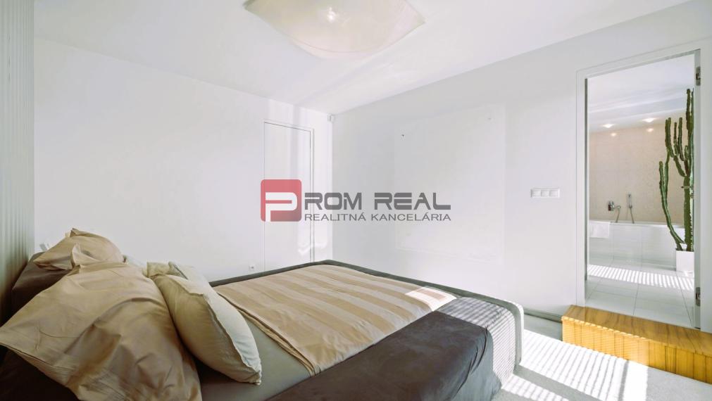 Veľkometrážny 5-izbový PENTHOUSE s PANORAMA výhľadom BA 🌇