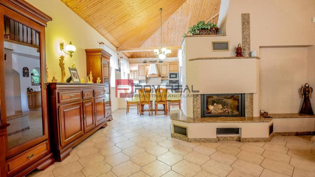 7-izbové sídlo v lyžiarskom raji⛷️v srdci Slovenska ❤️