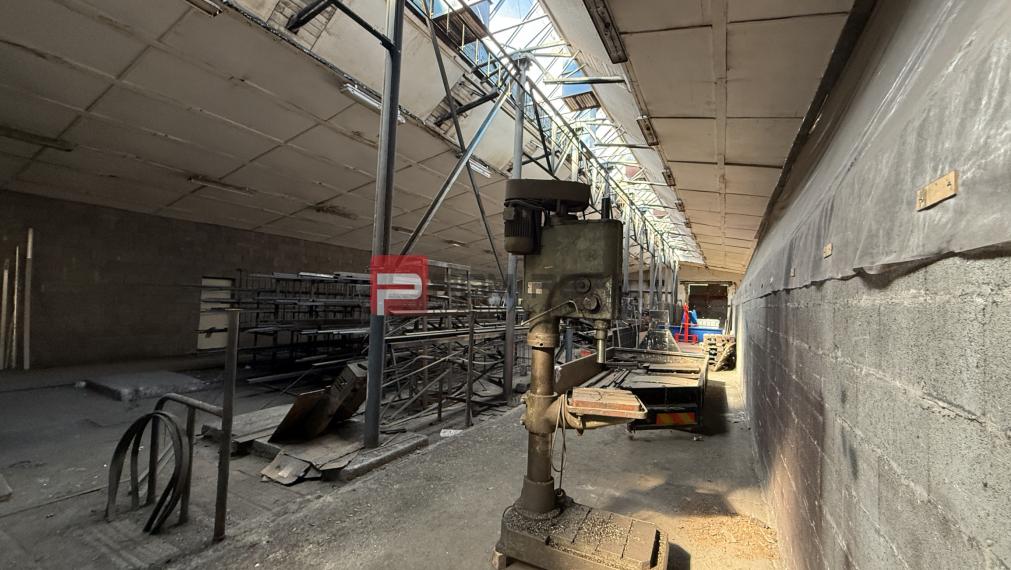 PRENÁJOM Priestranný sklad BÁHOŇ 1800 m2 + Zázemie 200 m2