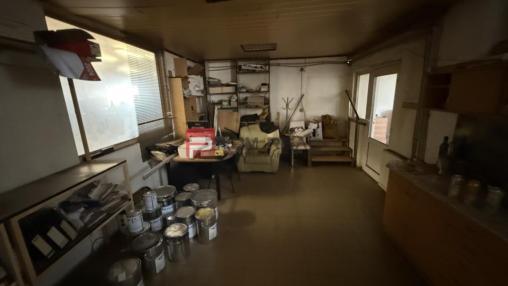 PRENÁJOM Priestranný sklad BÁHOŇ 1800 m2 + Zázemie 200 m2