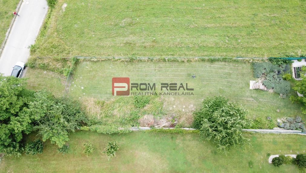 Nádherný pozemok 632 m2 s výhľadom na Alpy Marianka