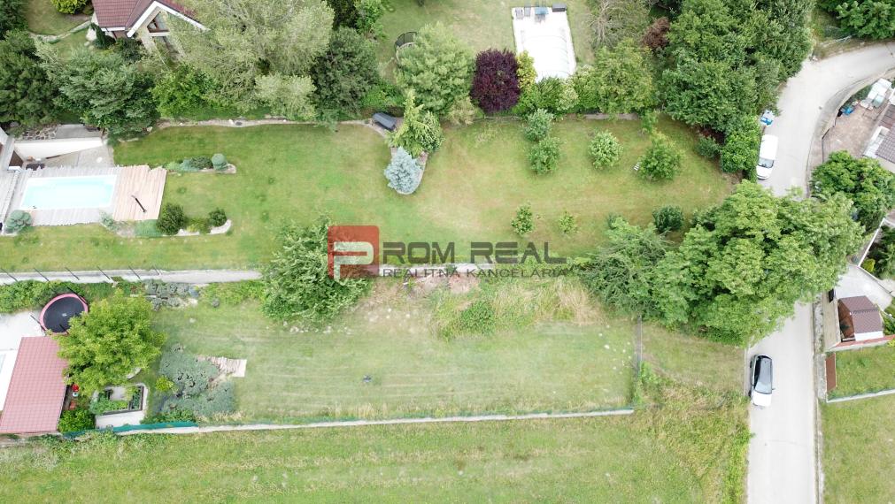 Nádherný pozemok 632 m2 s výhľadom na Alpy Marianka