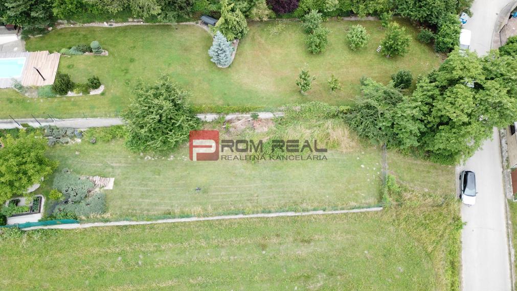 Nádherný pozemok 632 m2 s výhľadom na Alpy Marianka