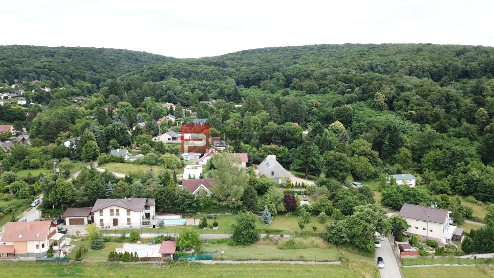 Nádherný pozemok 632 m2 s výhľadom na Alpy Marianka