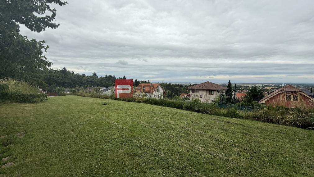 Nádherný pozemok 632 m2 s výhľadom na Alpy Marianka