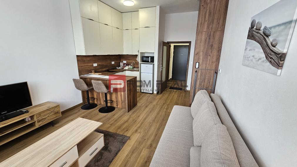 Na prenájom pekný svetlý zariadený byt Ivanka pri Dunaji