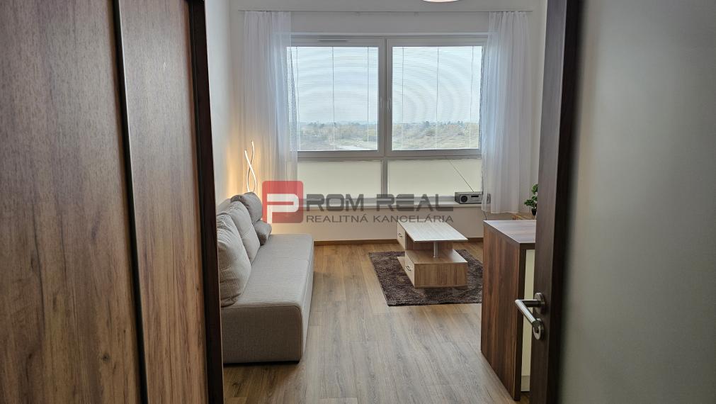 Na prenájom pekný svetlý zariadený byt Ivanka pri Dunaji