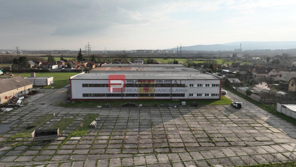 Predaj výrobnej haly vo Vinosadoch