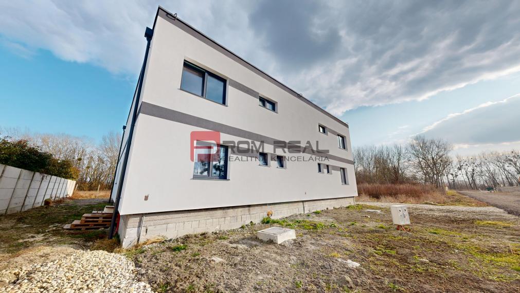 3D obhliadka - 5-izbový rodinný dom kúsok od Dunajskej Stredy