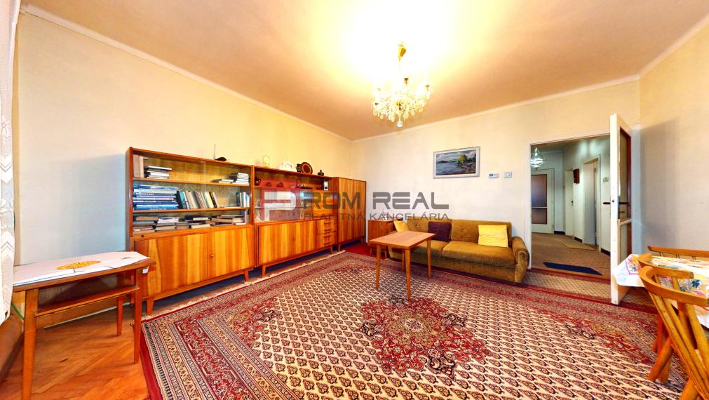 Predaj Zachovalý, Zariadený Rodinný Dom a záhrada, Piešťany