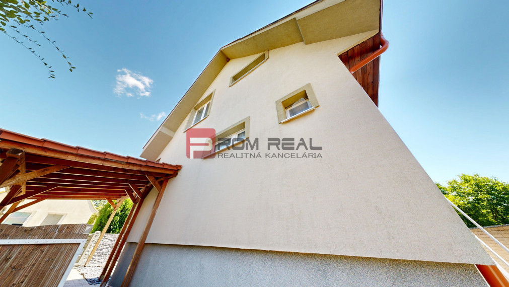 Na PREDAJ 5 izbový rodinný dom s bazénom Pezinok - Limbach