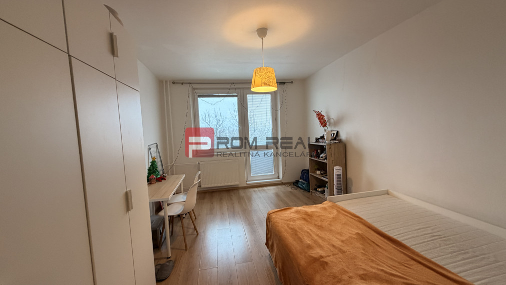 Prenájom kompletne zariadenej garsonky s loggiou – Rybničná, Vajnory