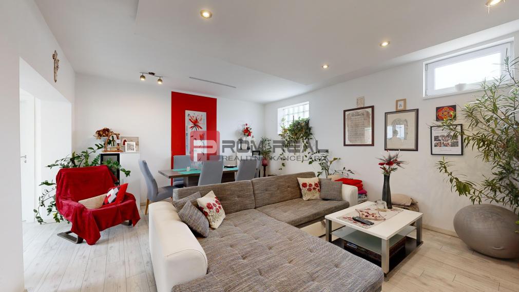 4-izbový rodinný dom s veľkým pozemkom v obci Igram