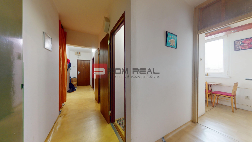 Na prenájom veľký 2 izbový byt Bratislava Rajčianska