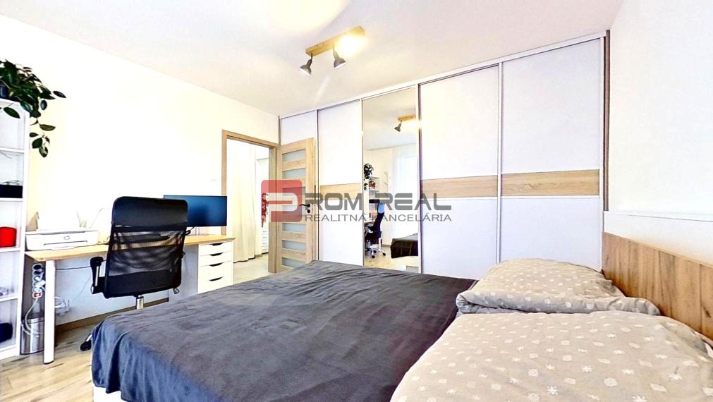 PRENÁJOM 3i byt 2 balkóny komplet zariad. Ružinov Bratislava