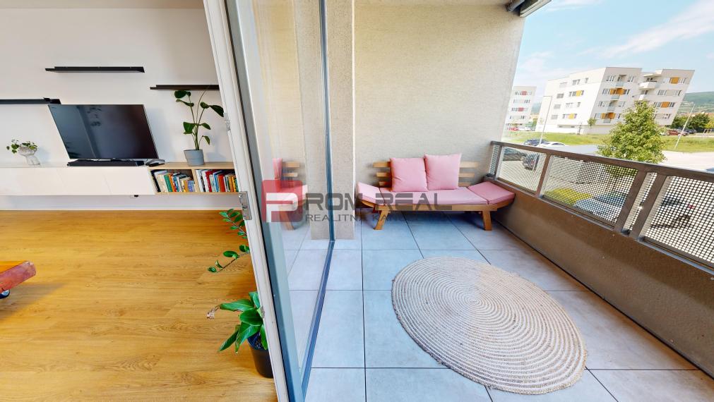 Na PREDAJ priestranný 3 izbový byt vo vyhľadávanej lokalite - Pezinok