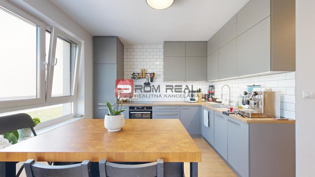 Na PREDAJ priestranný 3 izbový byt vo vyhľadávanej lokalite - Pezinok