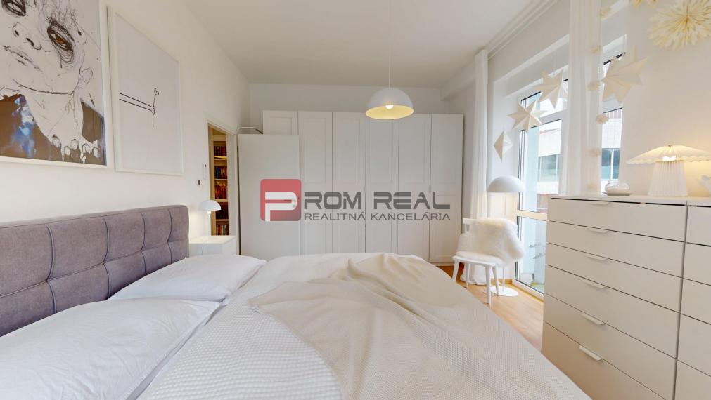 Kompletne zrekonštruovaný 3i byt v centre Bratislavy – Špitálska ulica