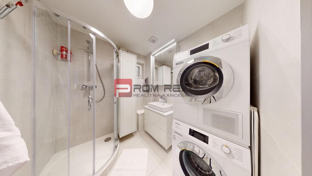 Kompletne zrekonštruovaný 3i byt v centre Bratislavy – Špitálska ulica