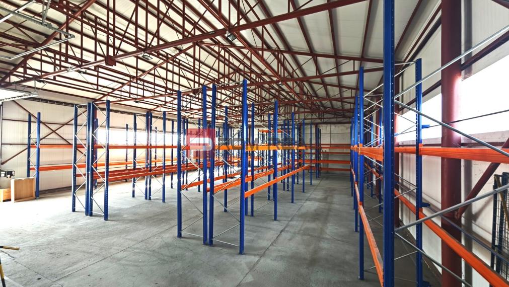 Funkčný sklad a prevádzka pre rastúcu firmu – Šúrska, Modra